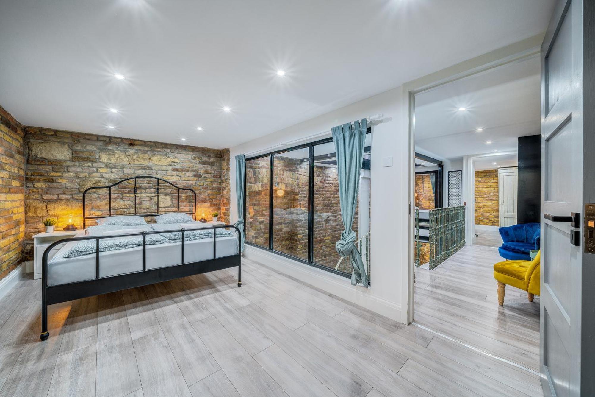 City Center Loft Haven: Modern Elegance Budapest Eksteriør billede