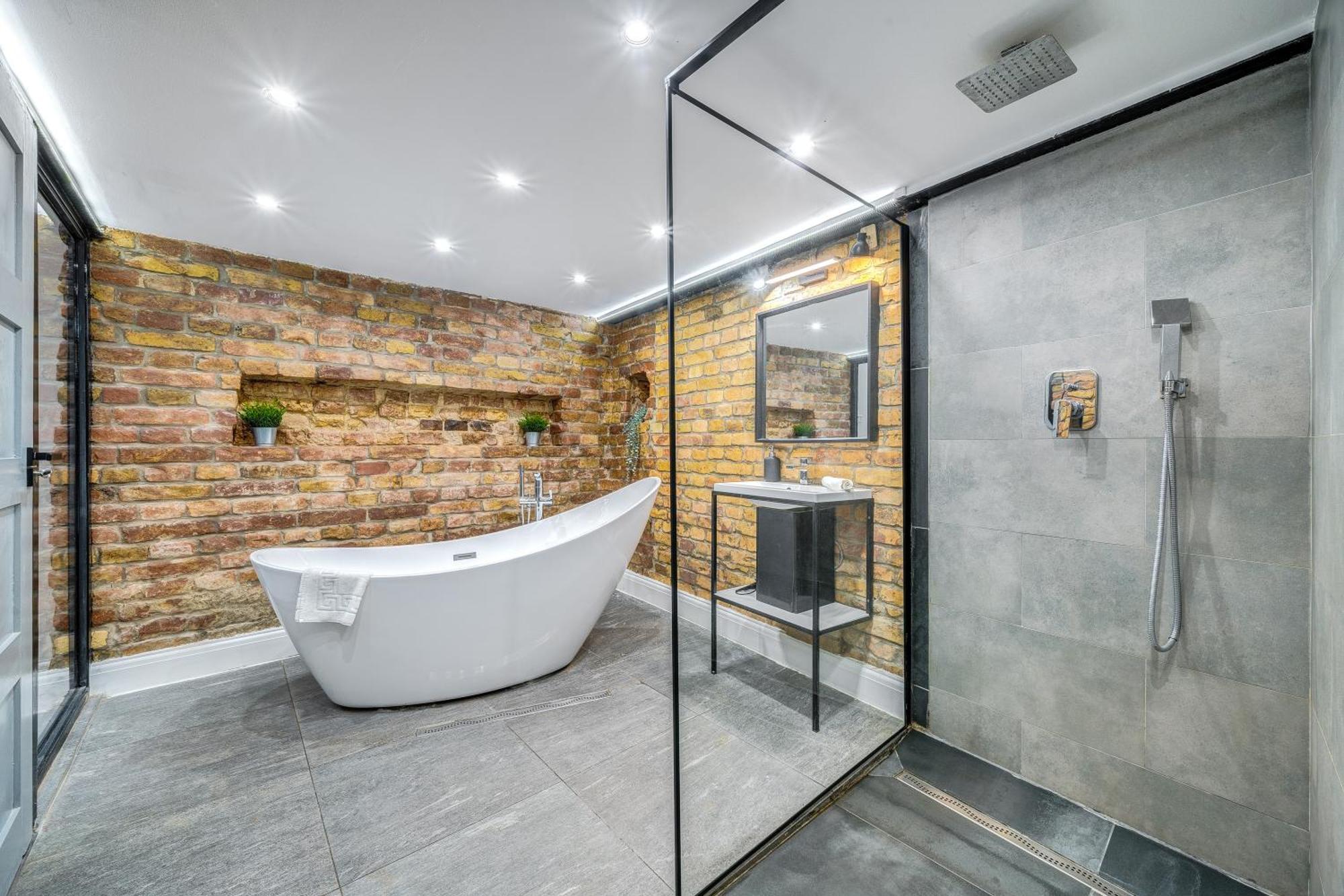 City Center Loft Haven: Modern Elegance Budapest Eksteriør billede