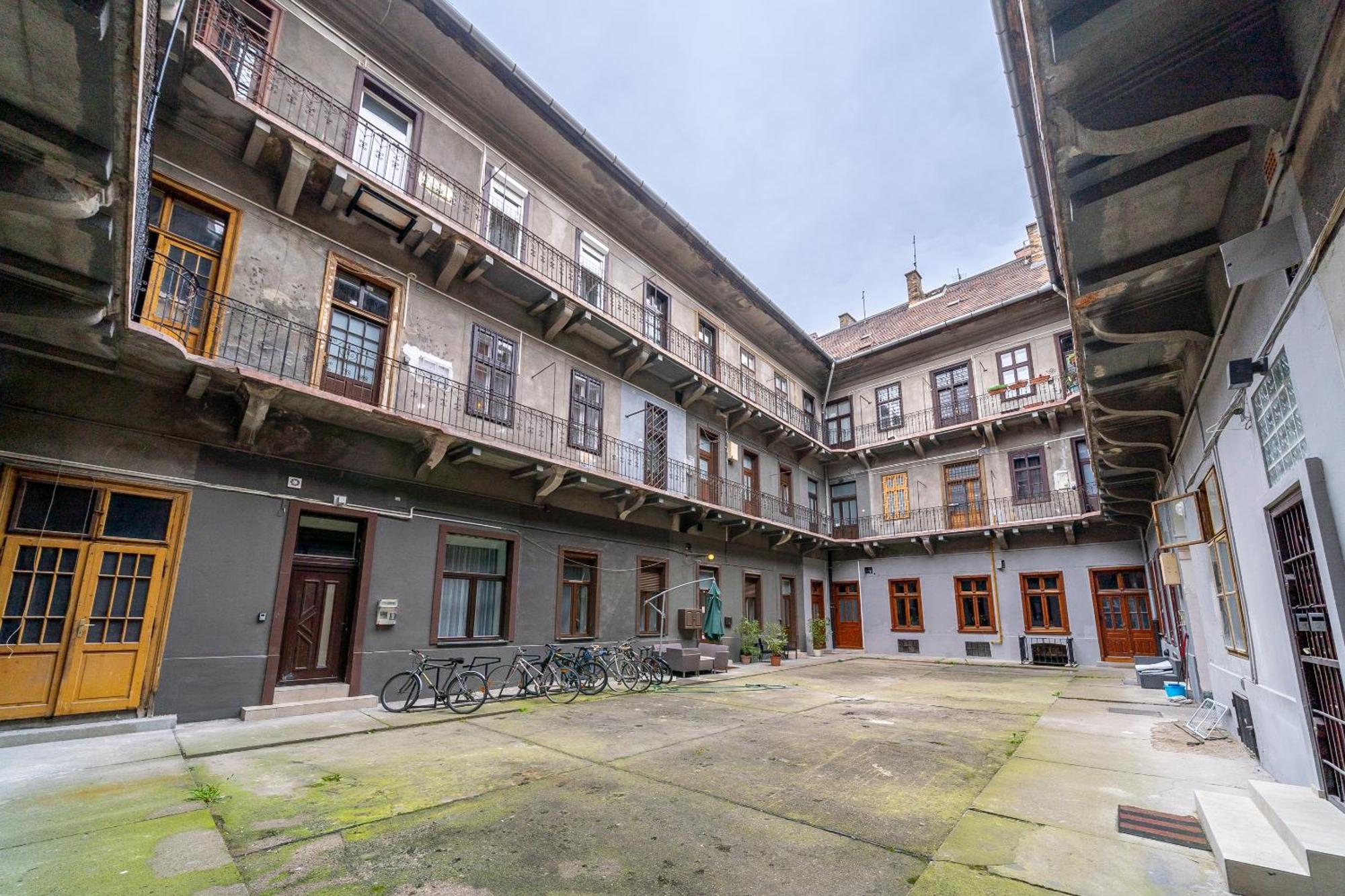 City Center Loft Haven: Modern Elegance Budapest Eksteriør billede